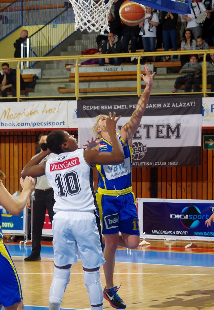 PEAC-PÉCS - CEGLÉD 73-61