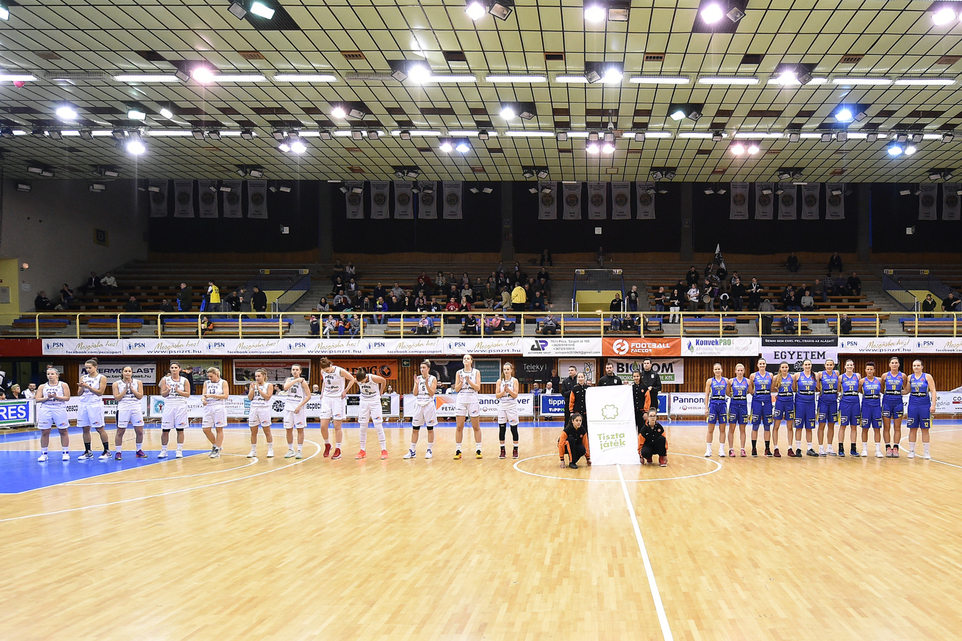 PEAC-PÉCS - VBW CEKK CEGLÉD 87-76